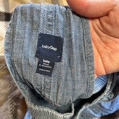 babyGAPの服の画像
