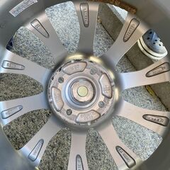 195/60R17 19年製 ブリヂストン VRX2　/ バルミナ (BALMINUM)の画像