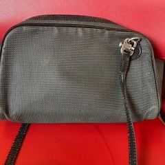 ハンティングワールド ポシェット 黒の画像