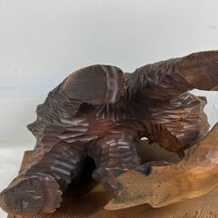 木彫り クマ 熊 鮭 民芸品 インテリア オブジェ 幅40cm×奥行20cm×高さ22cm の画像