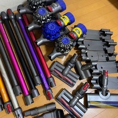 Dyson スティッククリーナー本体と付属品セットの画像