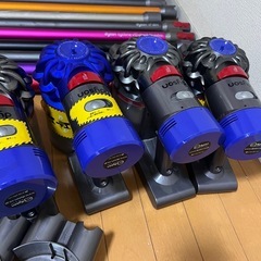 Dyson スティッククリーナー本体と付属品セットの画像