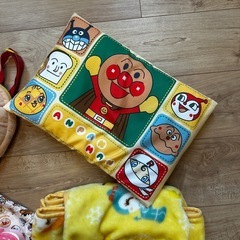 【美品】アンパンマン　リュック　手提げ　巾着　枕　ブランケット　弁当箱　保育園の画像