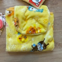 【美品】アンパンマン　リュック　手提げ　巾着　枕　ブランケット　弁当箱　保育園の画像
