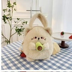 【新品】アボカドを食べる猫のぬいぐるみショルダーバッグ/手提げバッグ（収納出来るスペースあります）可愛いらしさと実用性を兼ねの画像