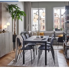 IKEAダイニングテーブルVANGSTAの画像