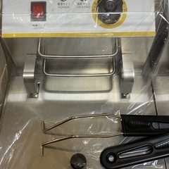 12L 電気フライヤー 業務用 
卓上　の画像