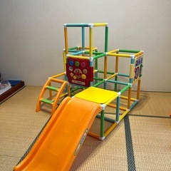 アンパンマンのジャングルジムの画像