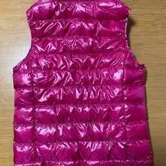 UNIQLO 　ダウンベスト　140の画像