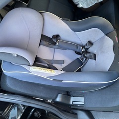 車用のチャイルドシートの画像