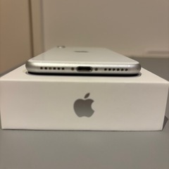 iPhone SE 64GB ホワイト｜SIMフリー｜バッテリー76% の画像