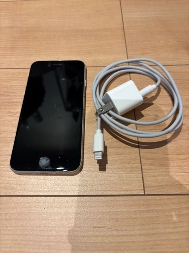 iPhone SE 64GB ホワイト｜SIMフリー｜バッテリー76% iPhone SE 64GB ホワイト｜SIMフリー｜バッテリー76%