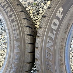 【 195/60R16 残り溝多いスタッドレスタイヤ ４本セット DUNLOP WINTERMAXX WM02 】ウィッシュ・イスト・セレナ・ラフェスタ・ブルーバードシルフィ・ランディー等の画像