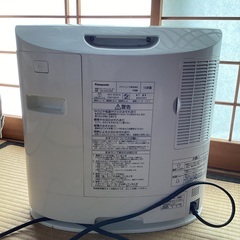 加湿器　暖房　電気ストーブ　ファンヒーター　DS-FKX1205の画像