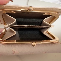 箱付き新品未使用財布の画像
