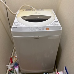 単身用冷蔵庫と洗濯機の画像