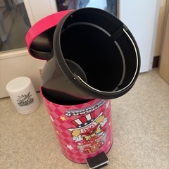 ジャグラー　　時計　　スピーカー　　ゴミ箱の画像