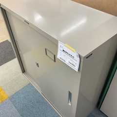 鍵付きキャビネットの画像