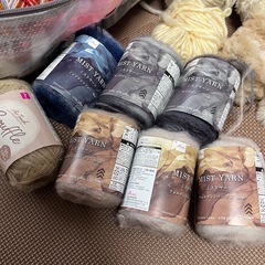 【訂正】毛糸詰合せ〈 アクリル・ウール・ミストヤーン 〉の画像