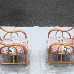 籐製椅子 ラタンチェア 1個500円 2個あります。の画像