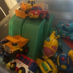 ぺったんワールド　　　　磁石の働く車の画像