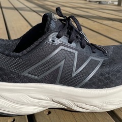 ニューバランスランニングシューズ25.5センチの画像