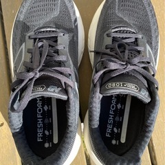 ニューバランスランニングシューズ25.5センチの画像