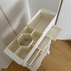 書類や文房具の収納の画像