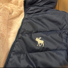 アバクロンビー&フィッチ キッズ 120センチ Ssize 中綿ジャケット ネイビー ボアの画像