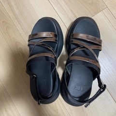 厚底サンダルレディースの画像