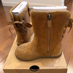 UGG ムートンブーツ キッズ 15cm ブラウンの画像