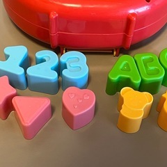 12/8まで　型はめパズル (目立つ傷や汚れなし・ピース1個欠品) ベビー おもちゃの画像