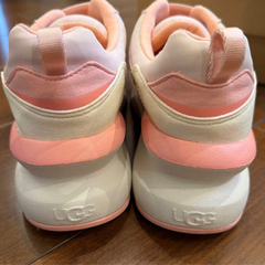 UGG アグ スニーカー ピンク UGGロゴ レディース　22.5センチの画像