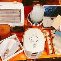 食器類や生活雑貨など色々の画像