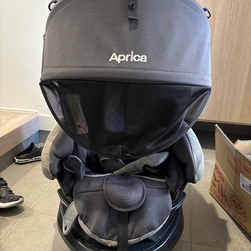 　チャイルドシート新生児可　アップリカ　フラディアグロウ　ISOFIX　