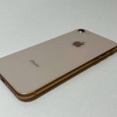 iPhone 8｜64GB｜GOLD｜通電可・起動不可（ジャンク）の画像