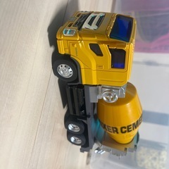 ミキサー車の画像