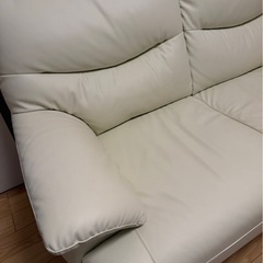 格安★合皮ソファ　レザーソファ　ホワイト　2人がけソファ　の画像