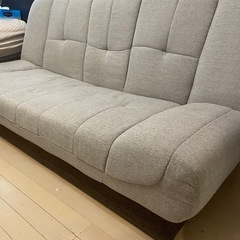 ニトリのソファベッド　収納・テーブル付きの画像