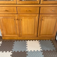 美品食器棚　収納◎の画像