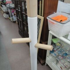 ポールハンガー コートハンガー バッグ掛け 高さ170㎝ ツートンカラー ナチュラル/ホワイト 木製 ハンガーポール 玄関収納 西岡店の画像