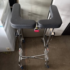 美品 　アルコー１Ｓ型　折りたたみ 歩行器 前腕支持型 星光医療器製作所の画像