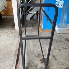 キャスター付きタイヤラックの画像