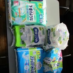 大人用紙オムツセットS～Lサイズ（58㎝～110㎝）　合計９１枚　未開封７２枚　開封済１９枚の画像