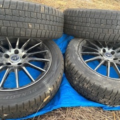 LEONIS スタッドレスタイヤ4本の画像