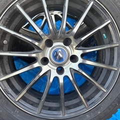 LEONIS スタッドレスタイヤ4本の画像