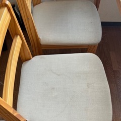 ダイニングテーブルの画像