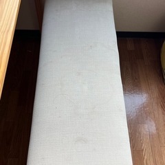 ダイニングテーブルの画像