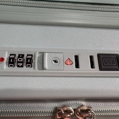 【ジャンク品】スーツケース　　の画像