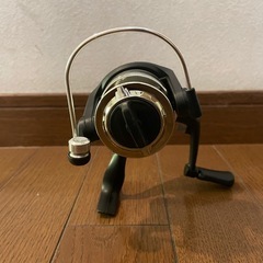 ダイソー　振り出し竿・リール2つの画像